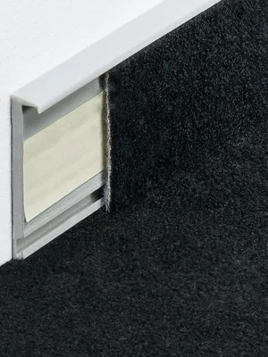 Image of: JOKA Objekt-Teppichkernsockelleiste